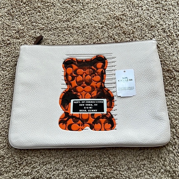 New! COACH Vandal most wanted gummy bear limited edition large pouch - Picture 1 of 7